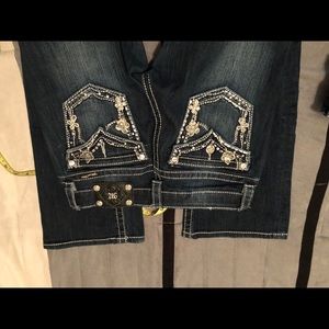 Like new miss me boot cut jeans 27x33